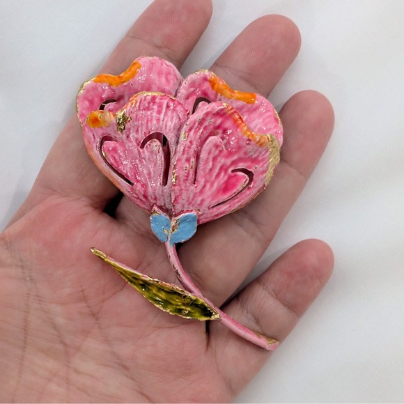 Vintage Jewelry - Vintage Signed ART Enamel Flower Brooch Pin Arthur Pepper Gold Tone 3" x 2"